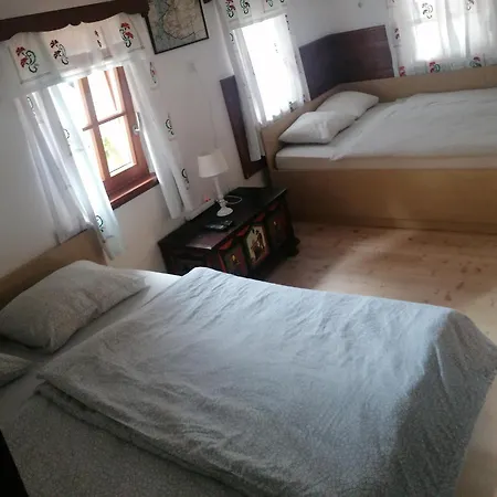 Apartma Taja *